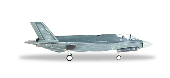 Stíhačka Lockheed Martin F-35A Lightning II, 461st Flight Test Squadron, Edwards Air Force Base US Air Force 